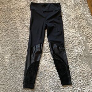 Alala Black Workout Leggings.